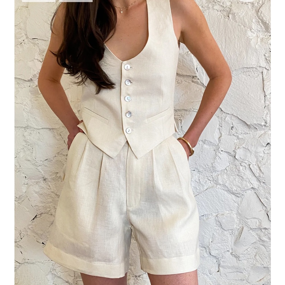 SCOUT Goods Vest in Ivory Linen